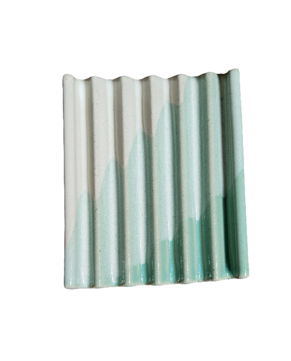 Square wavy soap dish